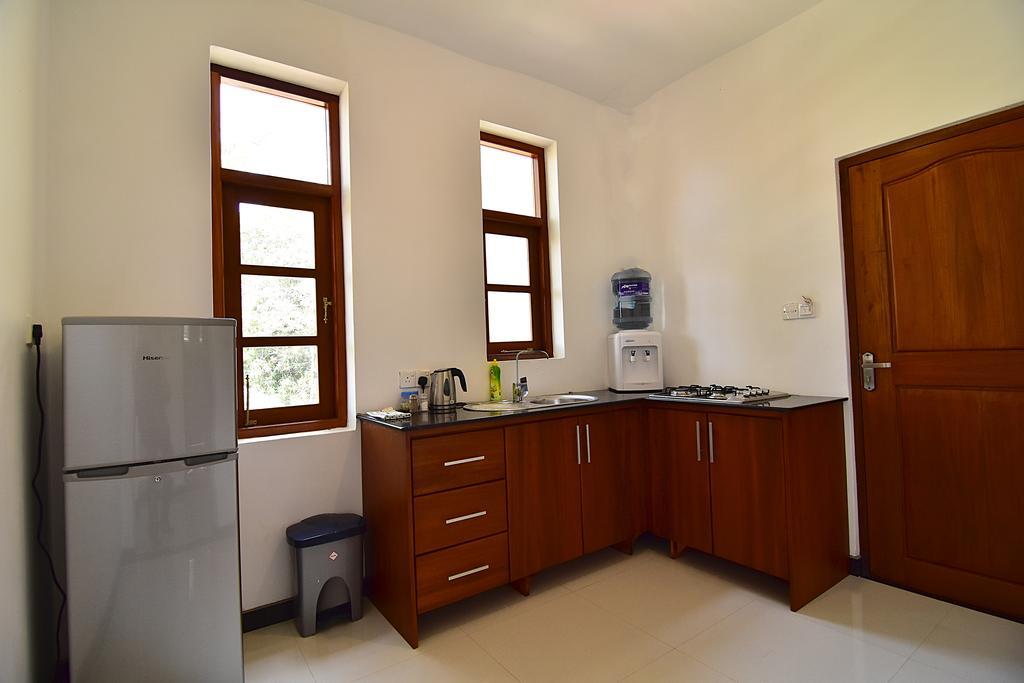 Park Lane 88 Apartments Negombo Exterior photo